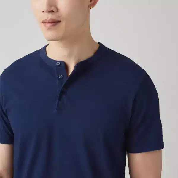 Levi’s Short Sleeve Housemark Henley - True Indigo - Image 5