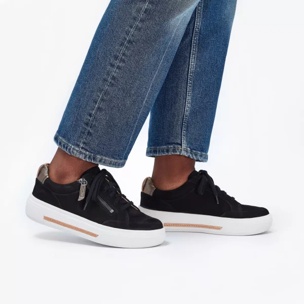 Clarks Hollyhock Zip - Black Nubuck - Image 2